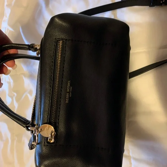 NWOT Small genuine leather HENRI BENDEL black shoulder bag/ purse gold hardware - Picture 11 of 13